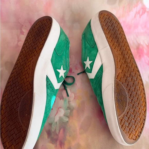Converse Green and White Sneakers - Picture 4 of 9